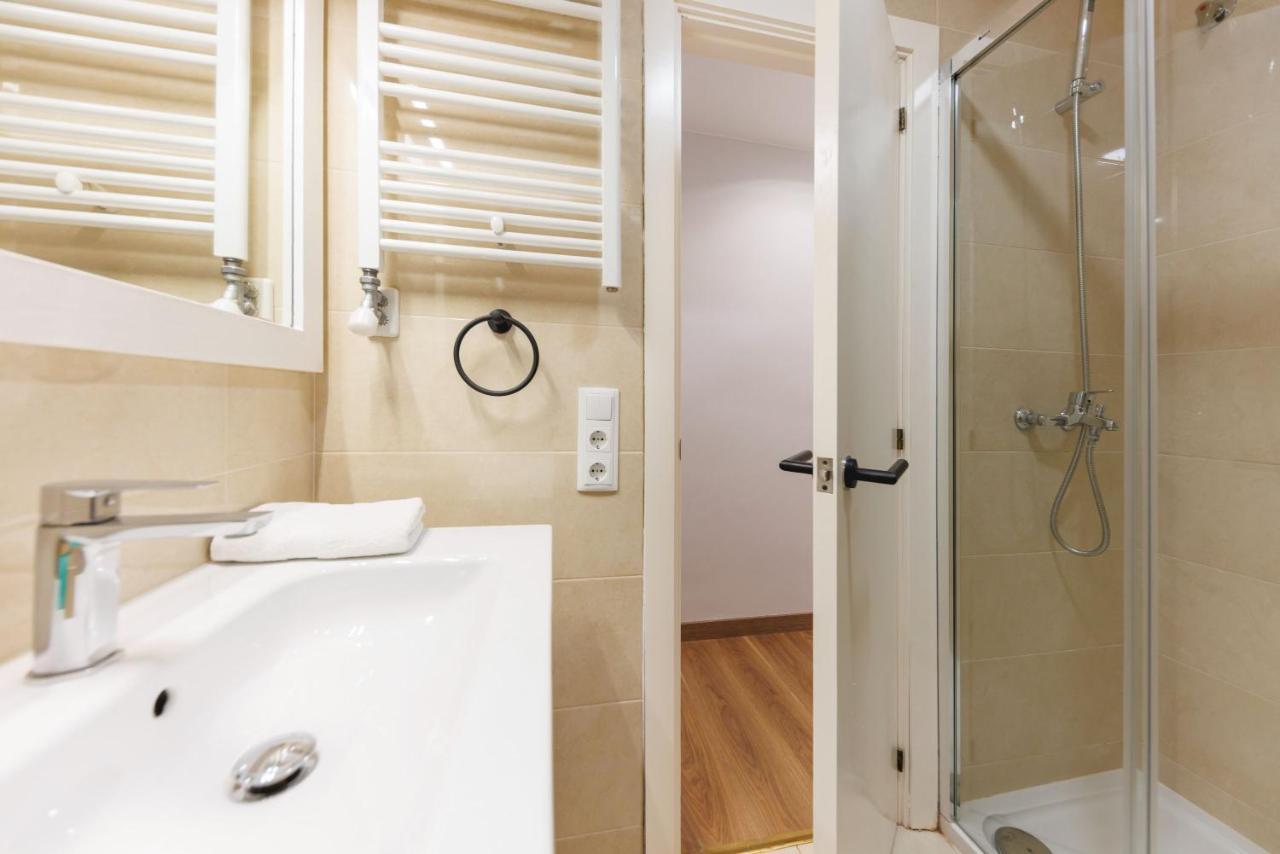 Bravissimo Figuerola, Spacious 3-Bedroom Apartment Girona Exterior photo