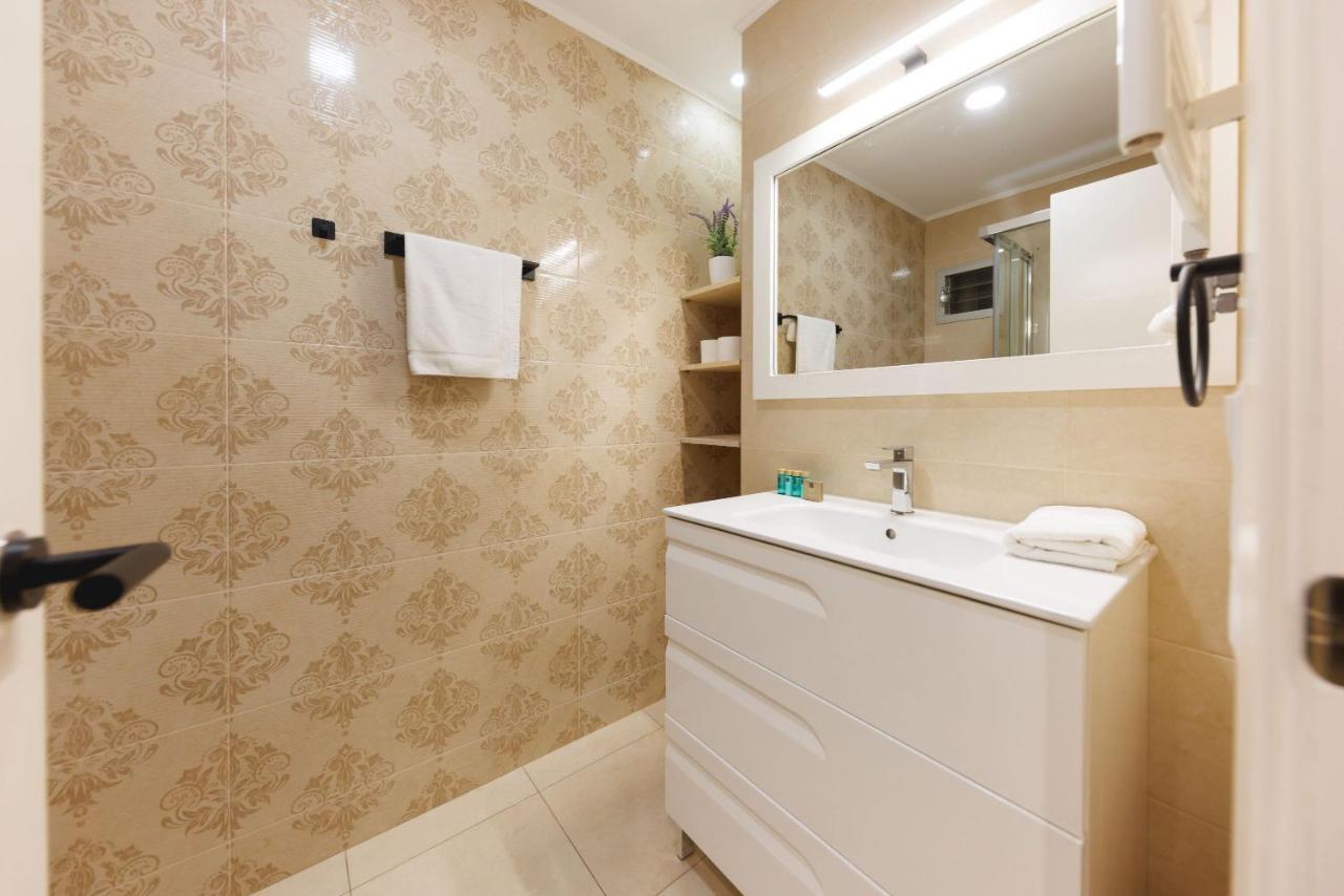Bravissimo Figuerola, Spacious 3-Bedroom Apartment Girona Exterior photo